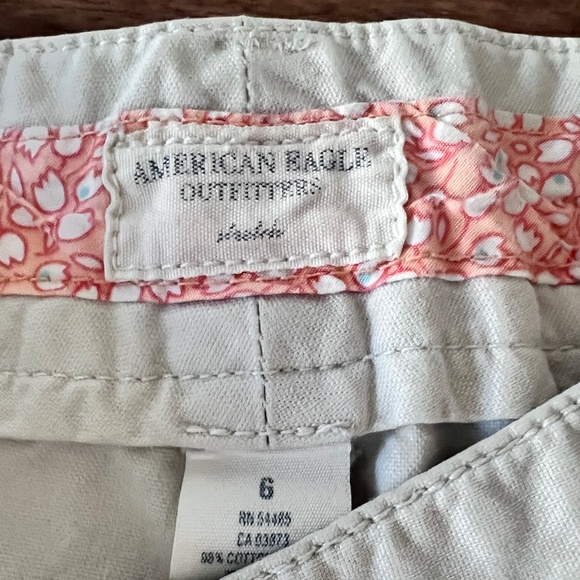 American Eagle Outfitters Women's Size 6  Stretch Khaki Shorts - Picture 8 of 8